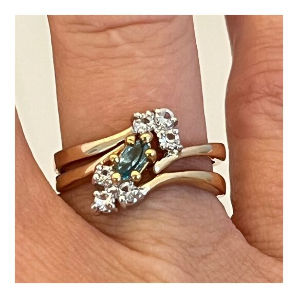 Vintage Ring Set Size 7 Blue Crystal With Clear Accents 14K Gold Plate  14Y - Picture 1 of 5